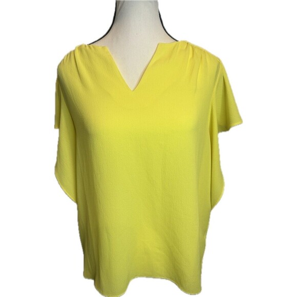 Vince Camuto Women’s DAYBREAK YELLOW Flutter Sleeve Split V Neck Blouse-XS NWT - Picture 1 of 7